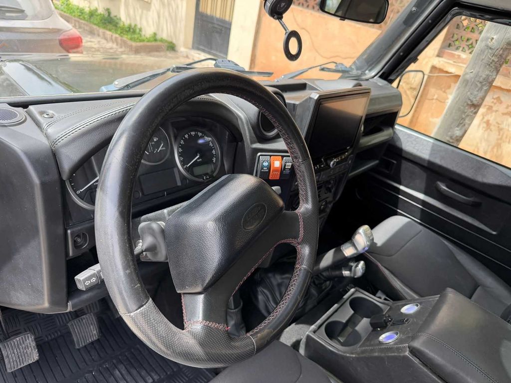 LAND-ROVER Defender 2008