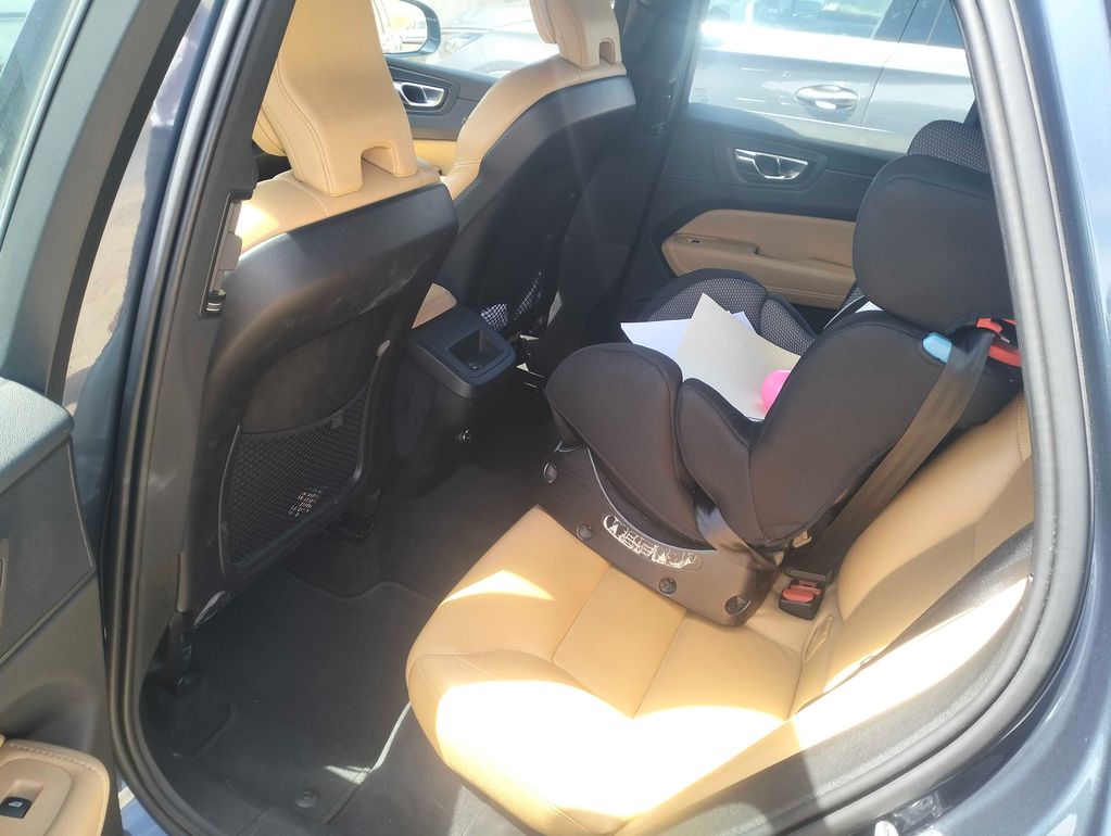 VOLVO XC60 2019