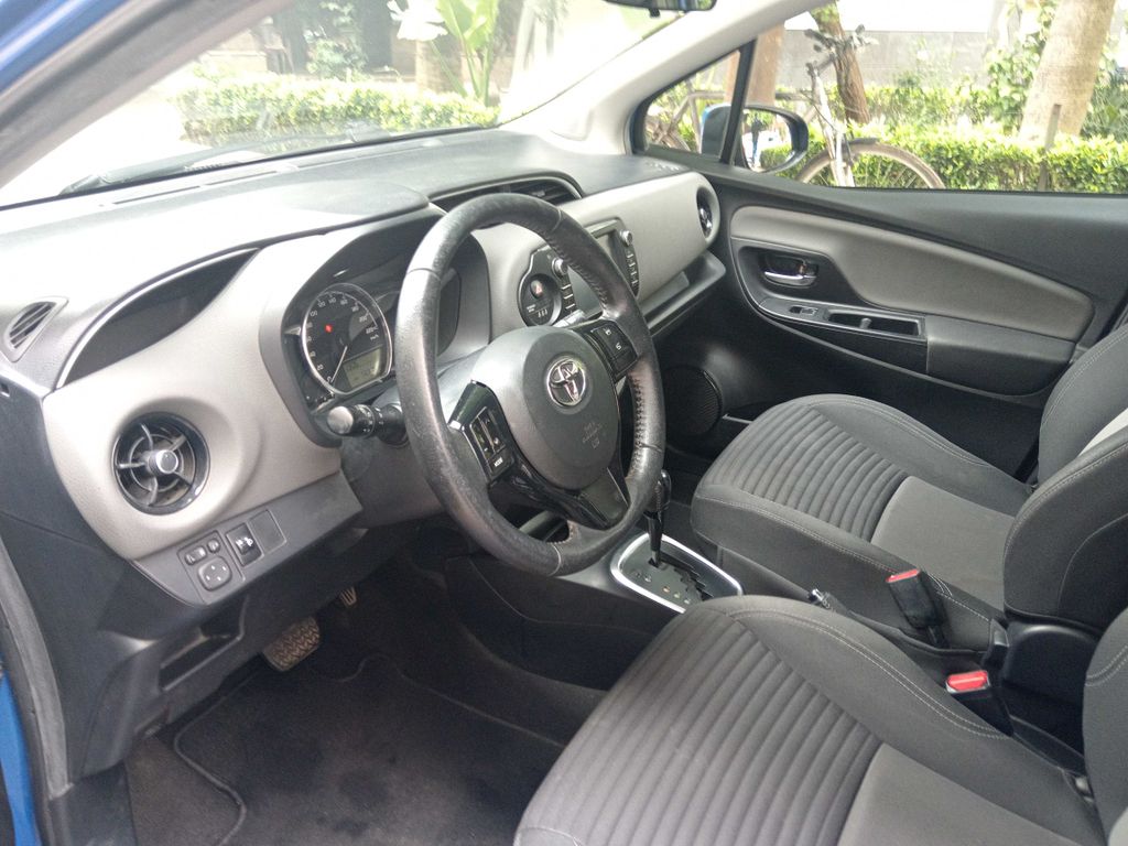 TOYOTA Yaris 2019
