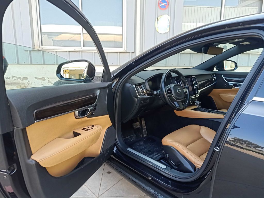 VOLVO S90 2017