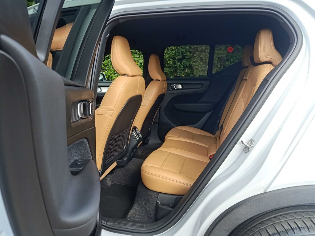 VOLVO XC40 2020