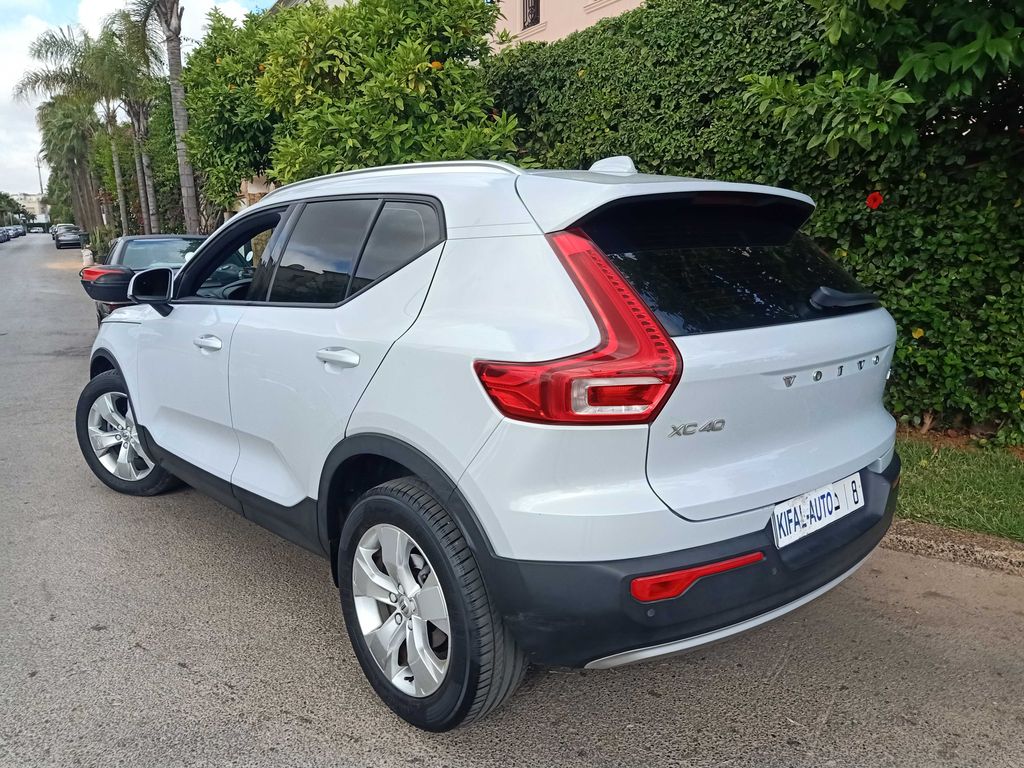 VOLVO XC40 2020