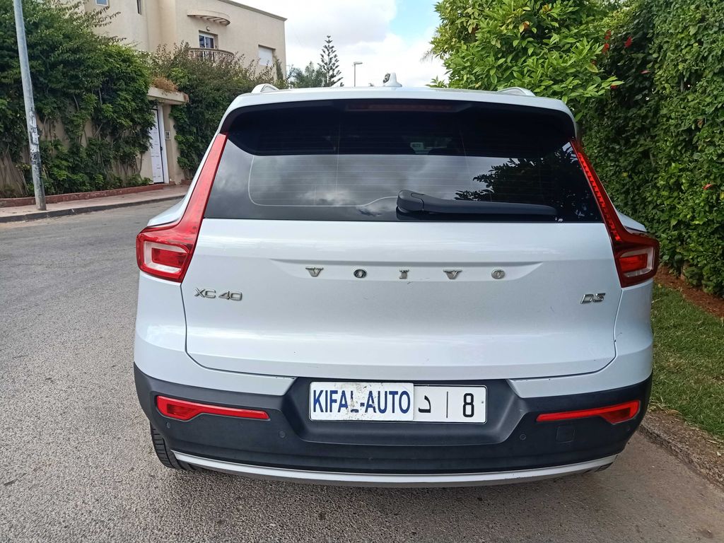 VOLVO XC40 2020