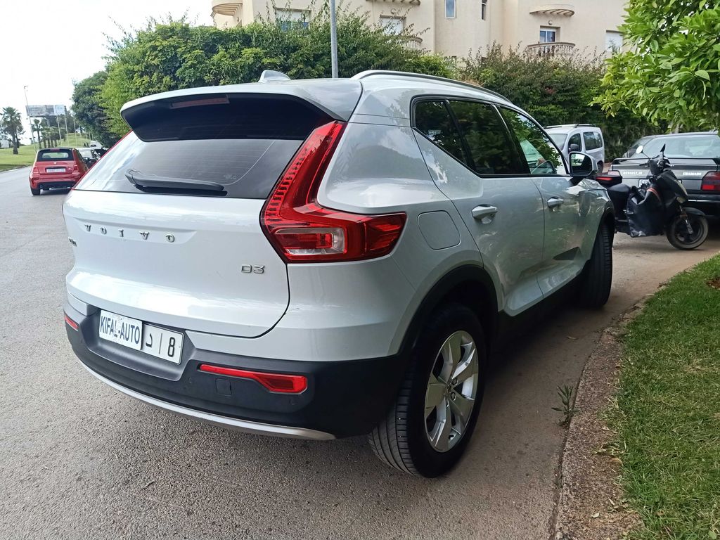 VOLVO XC40 2020