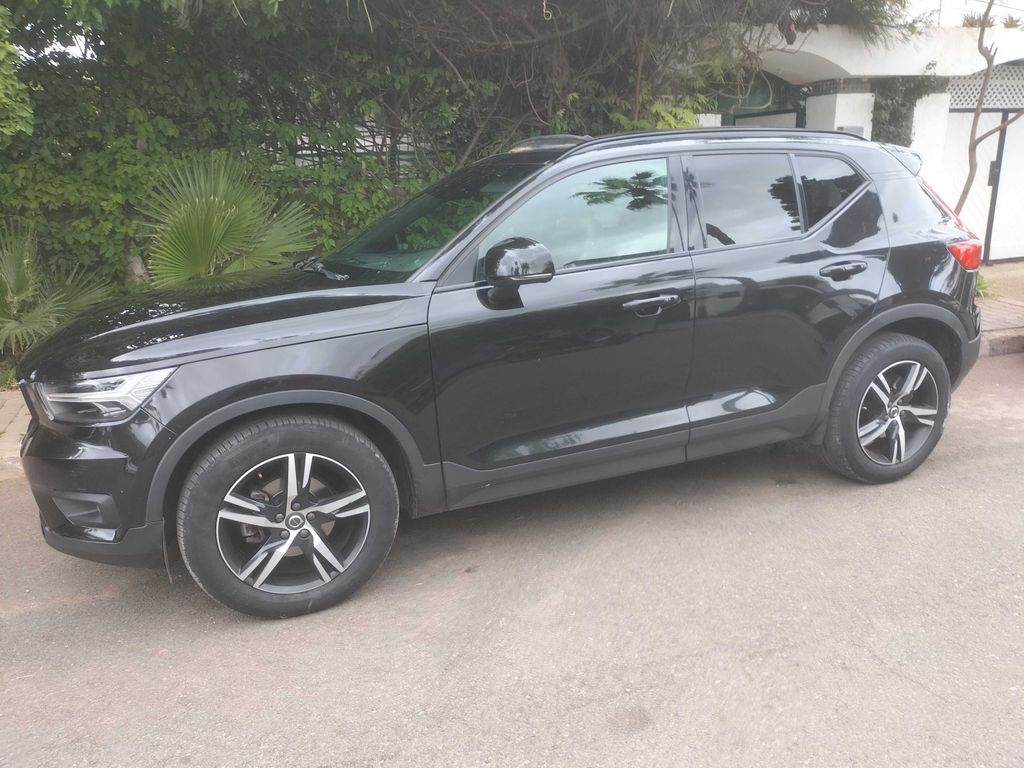 VOLVO XC40 2020