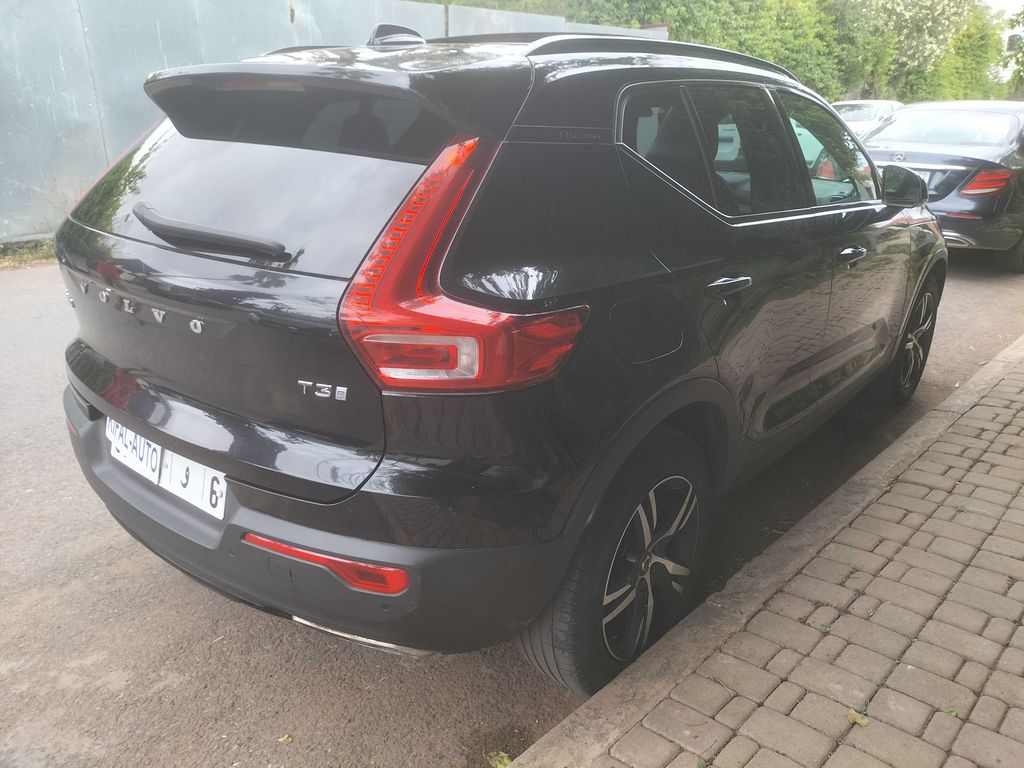 VOLVO XC40 2020