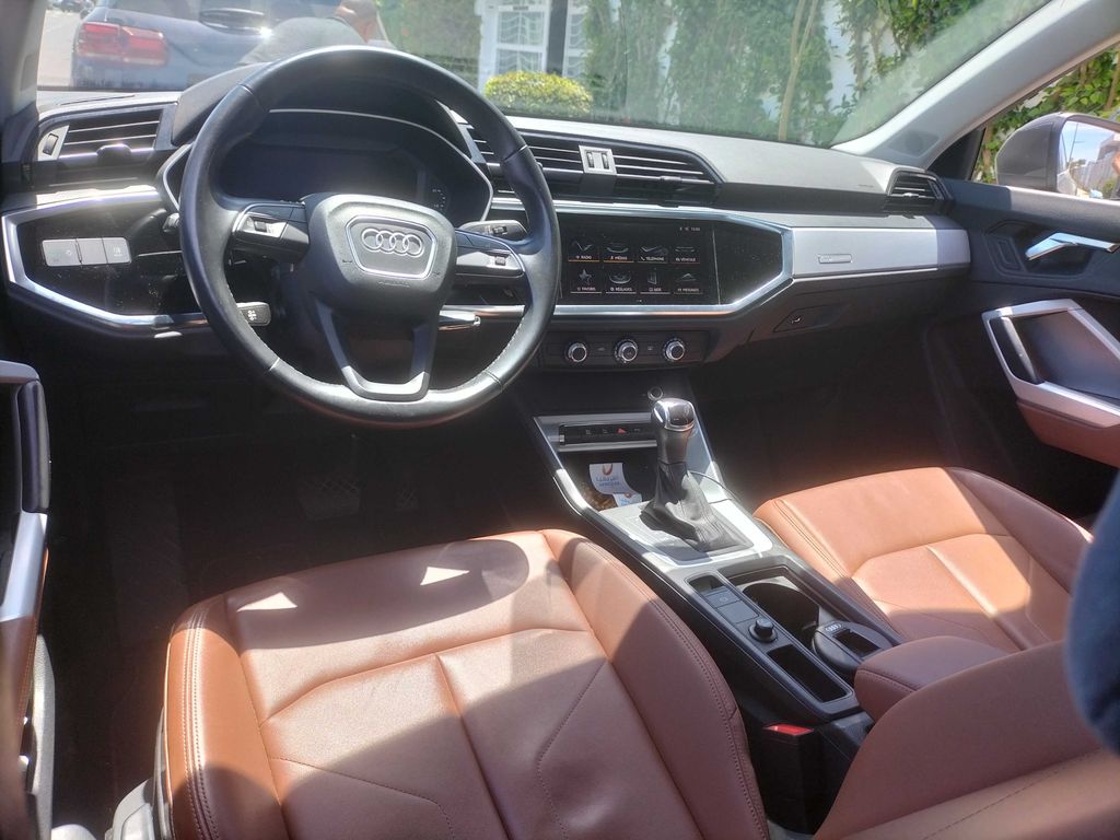 AUDI Q3 2022