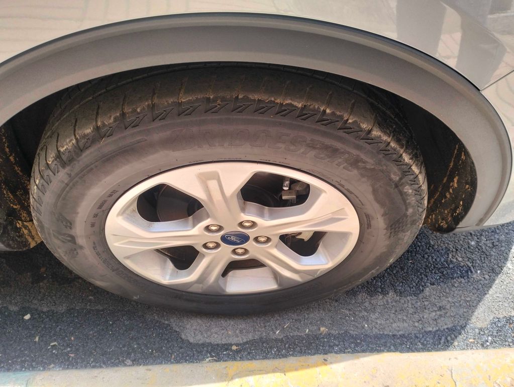 FORD Kuga 2023