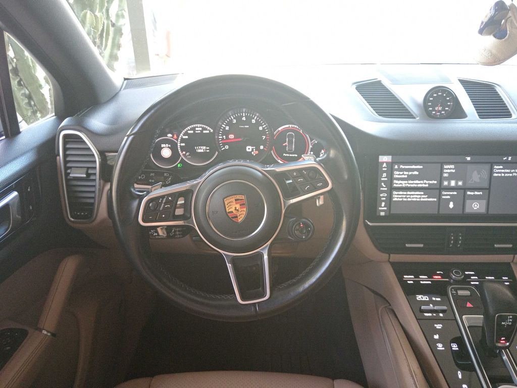 PORSCHE Cayenne 2018