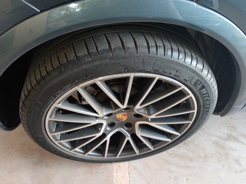 PORSCHE Cayenne 2018