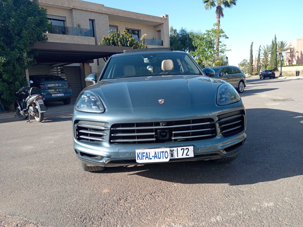 PORSCHE Cayenne 2018