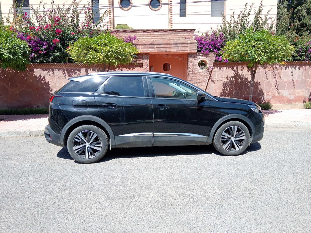 PEUGEOT 3008 2019