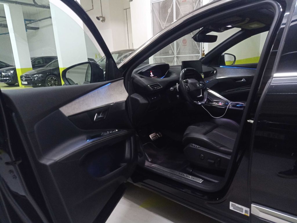 PEUGEOT 5008 2022