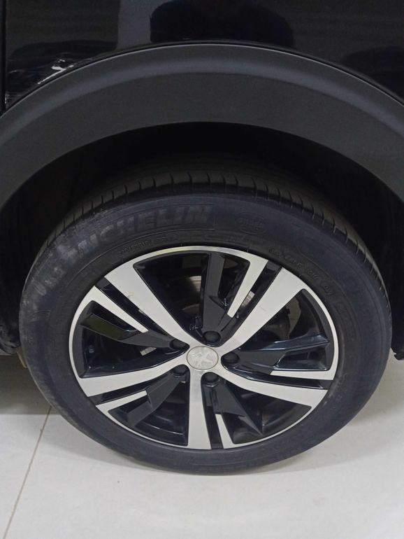 PEUGEOT 5008 2022