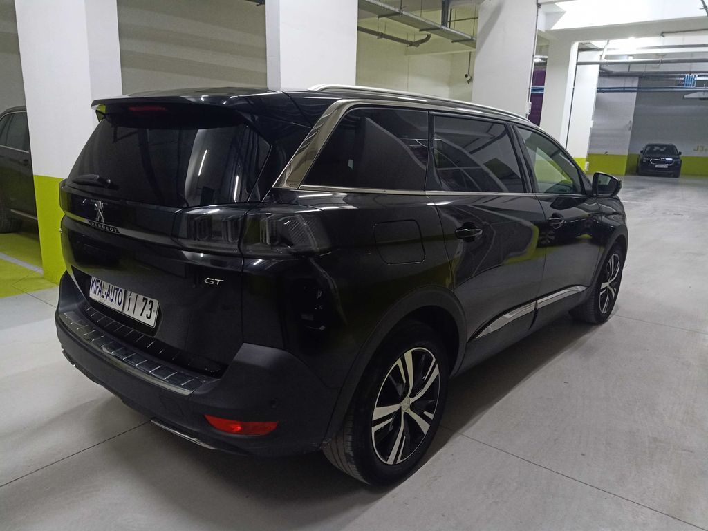 PEUGEOT 5008 2022