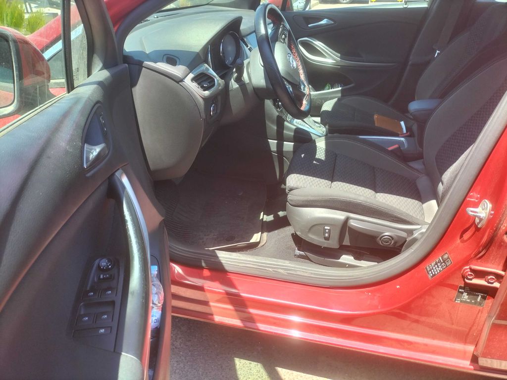 OPEL Astra 2021