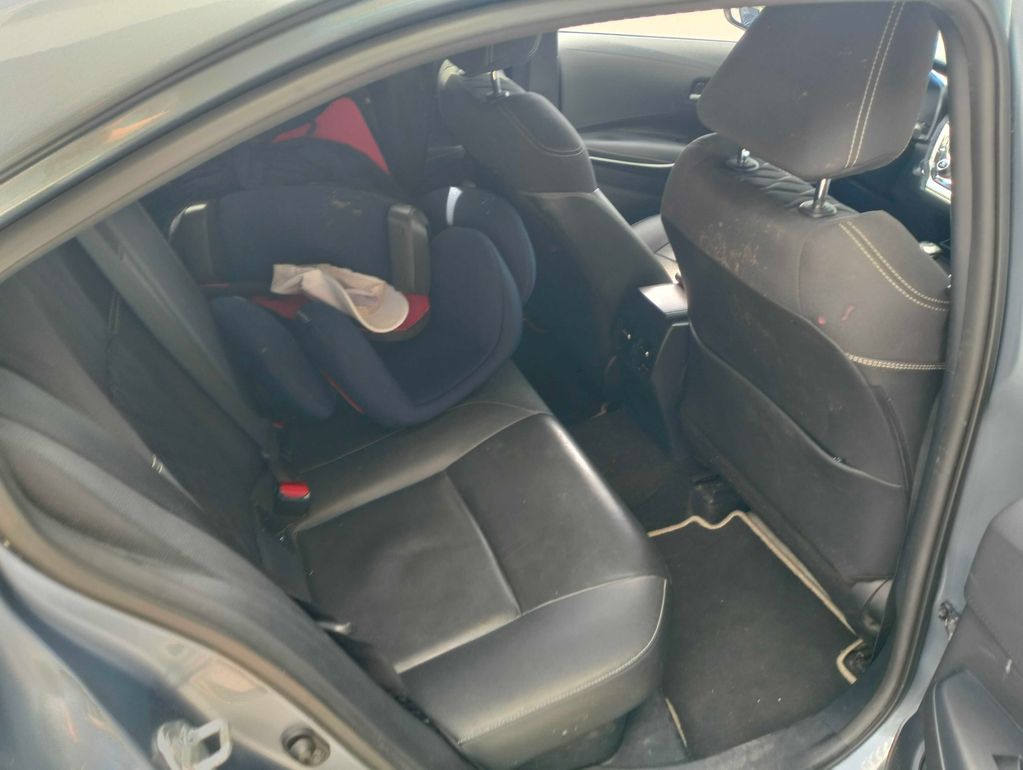 TOYOTA Corolla Prestige 2021
