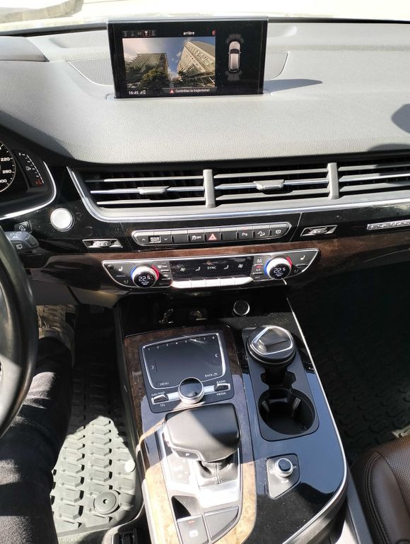 AUDI Q7 2023