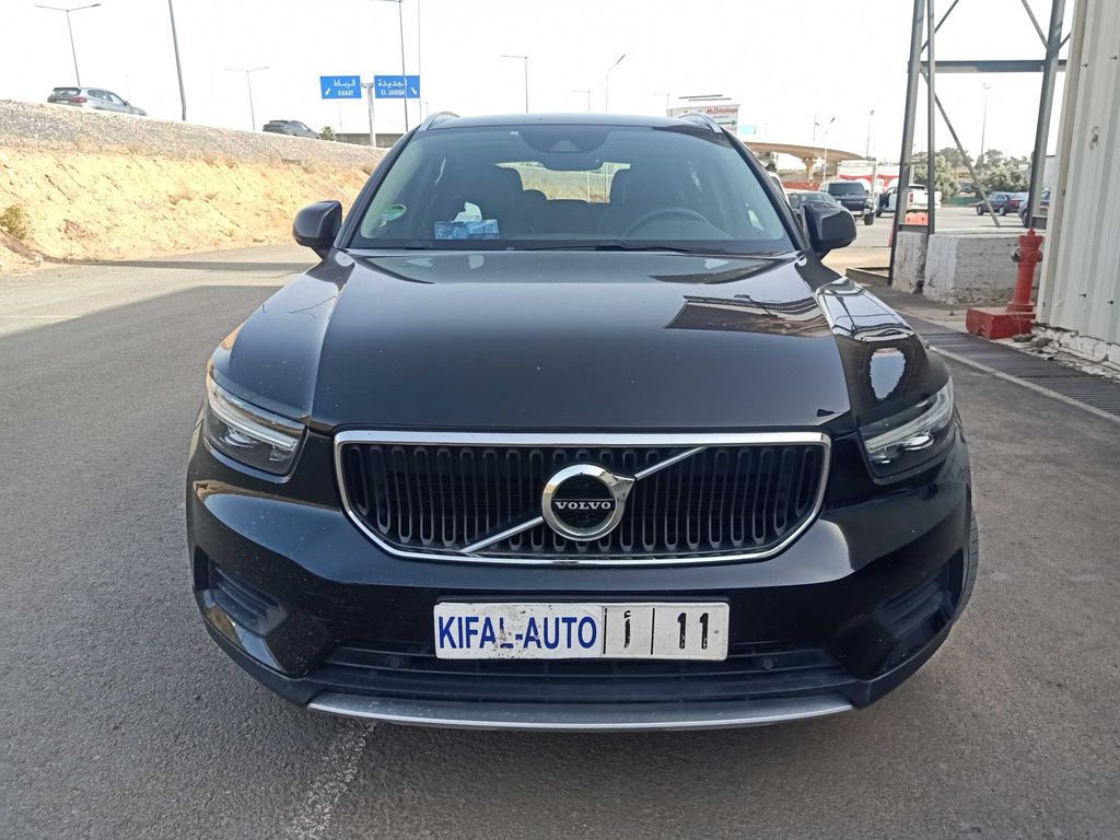 VOLVO XC40 2021