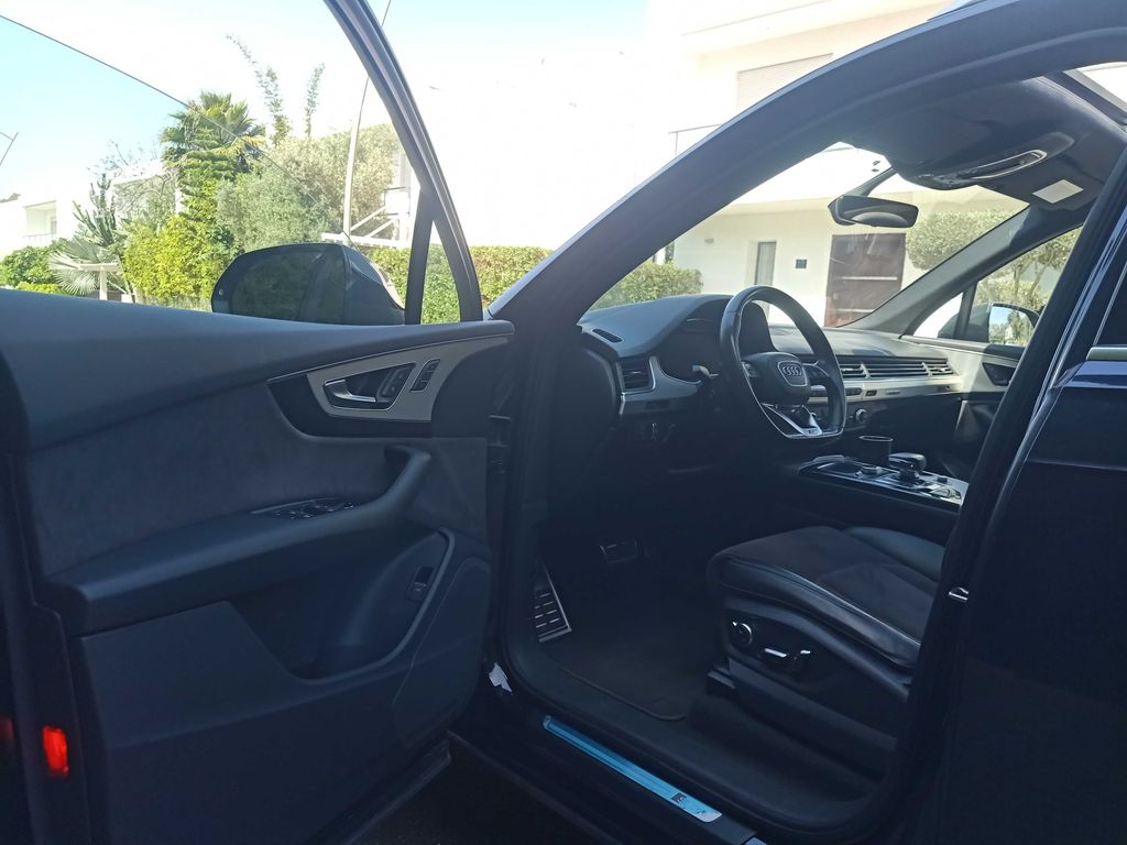 AUDI Q7 2016