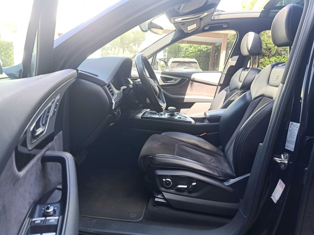 AUDI Q7 2016