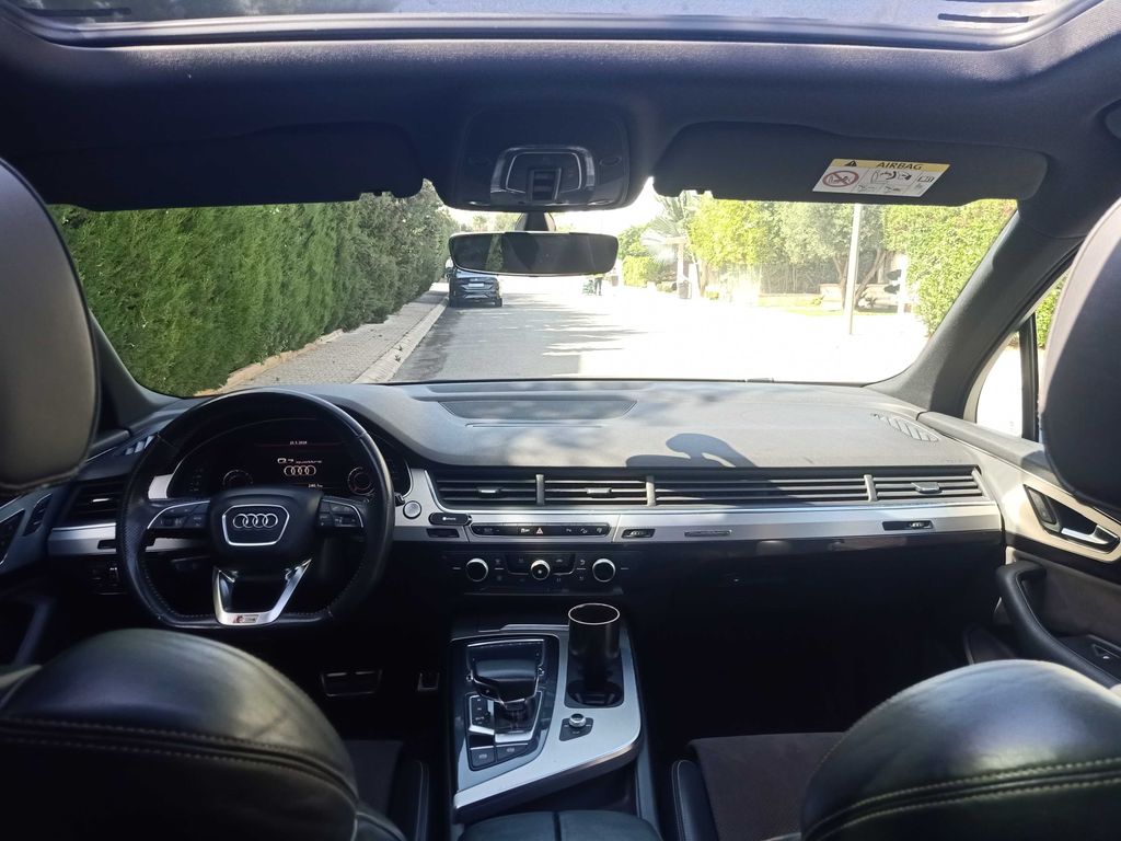 AUDI Q7 2016