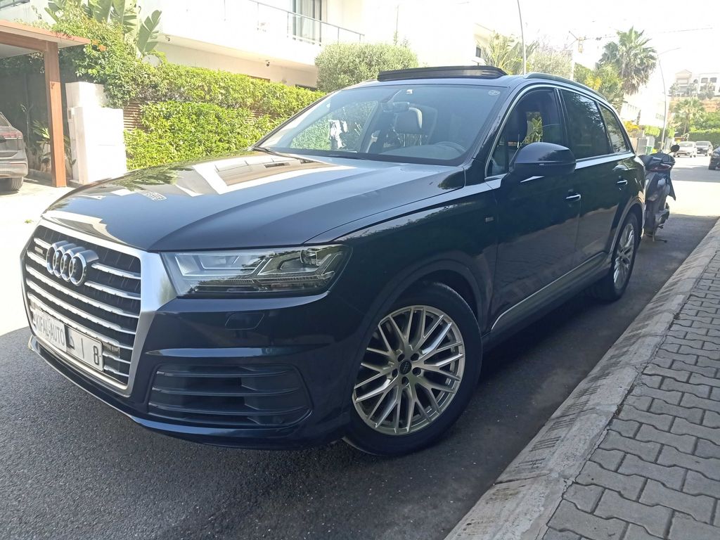 AUDI Q7