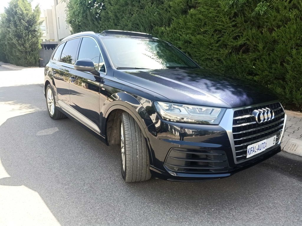 AUDI Q7 2016