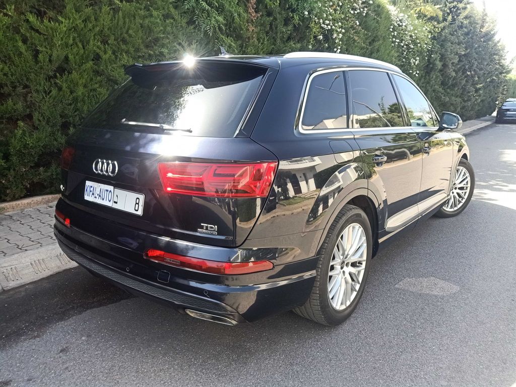 AUDI Q7 2016