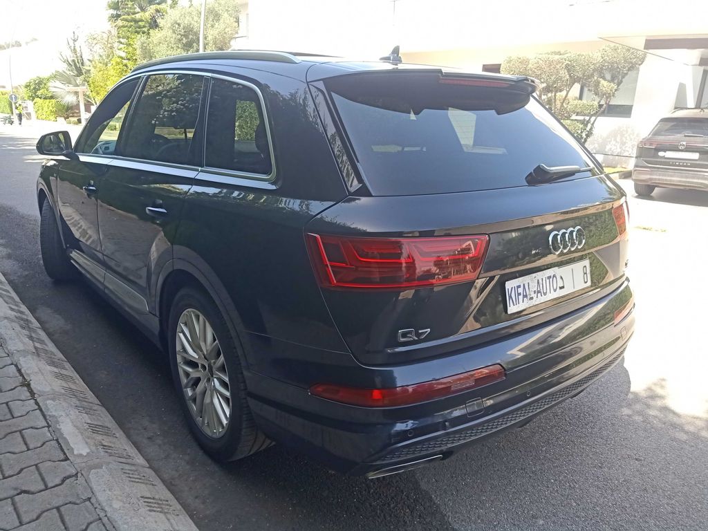 AUDI Q7 2016