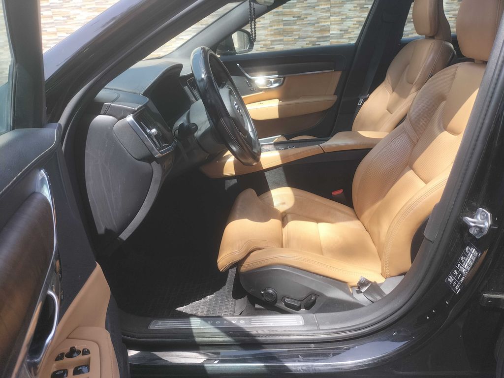 VOLVO S90 2022