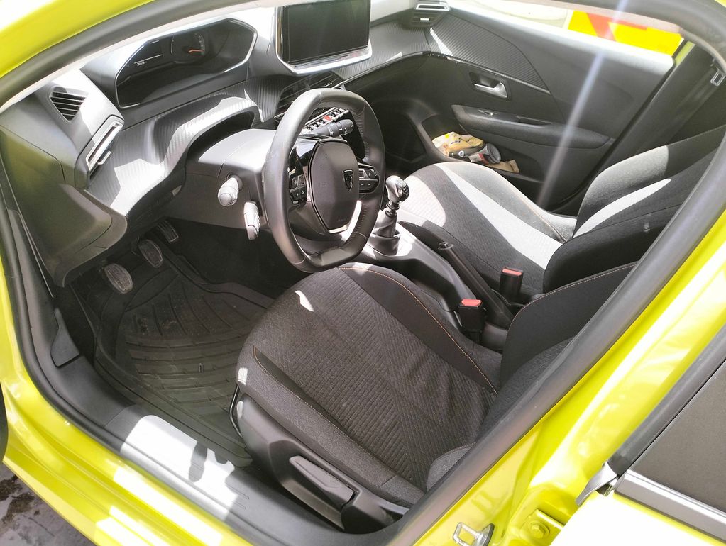 PEUGEOT 208 2025