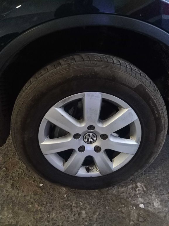 VOLKSWAGEN Touareg 2016