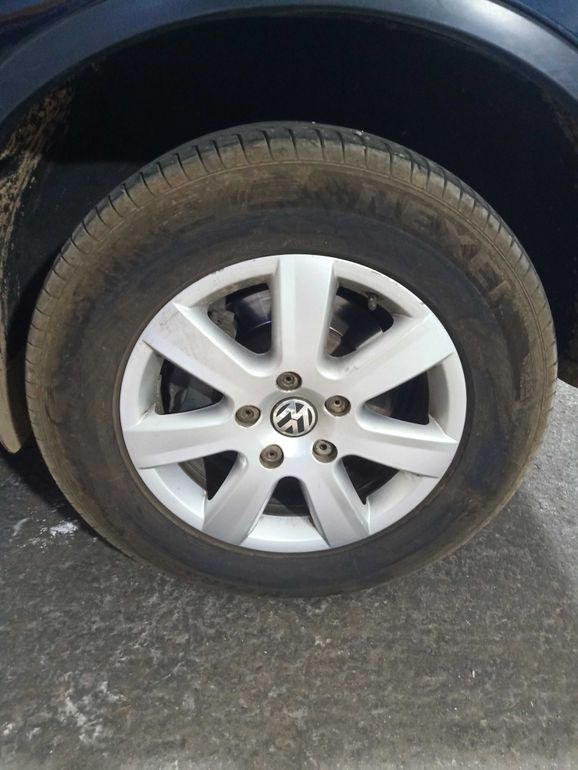 VOLKSWAGEN Touareg 2016