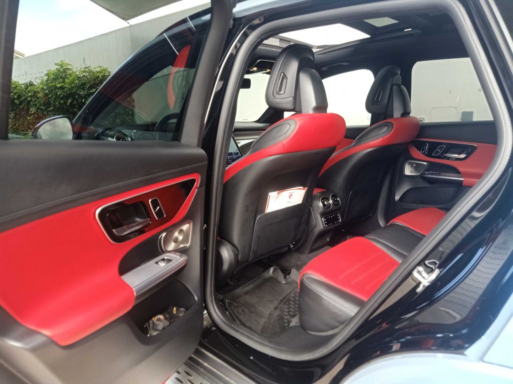 MERCEDES-BENZ GLC 2023