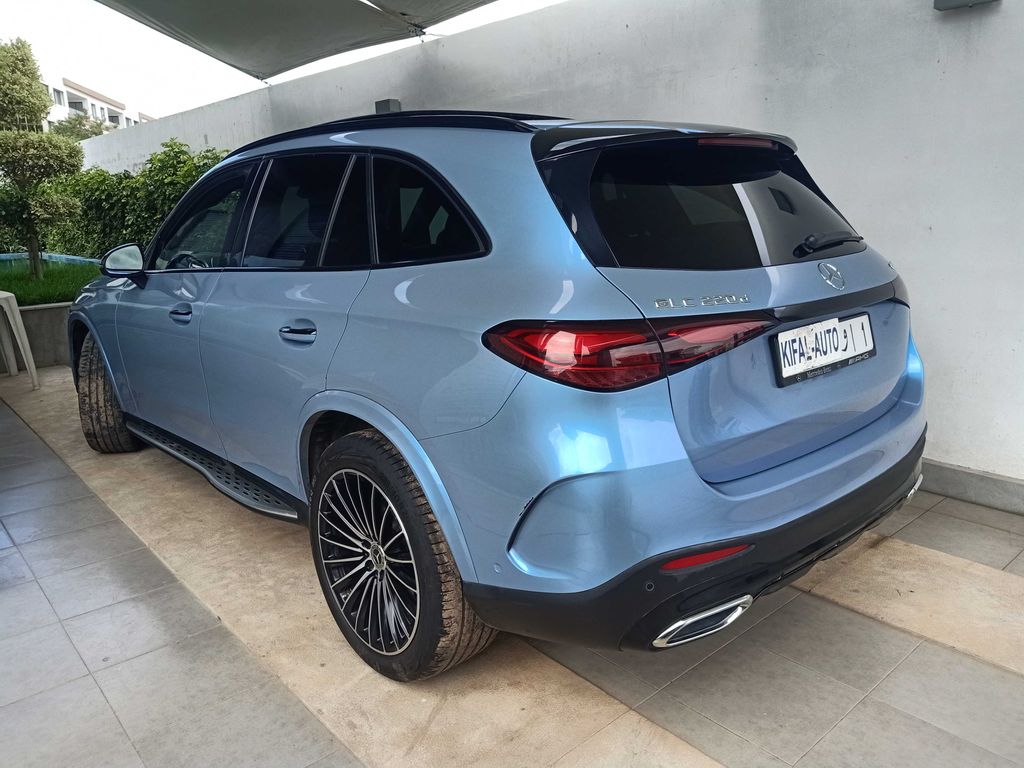 MERCEDES-BENZ GLC 2023