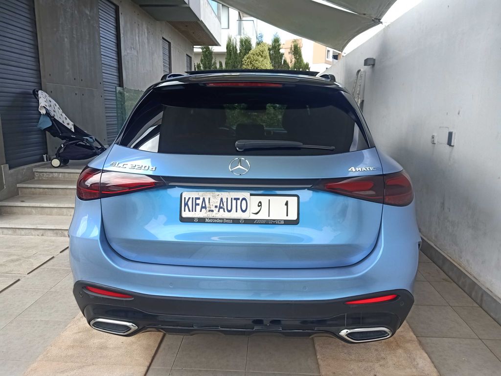 MERCEDES-BENZ GLC 2023