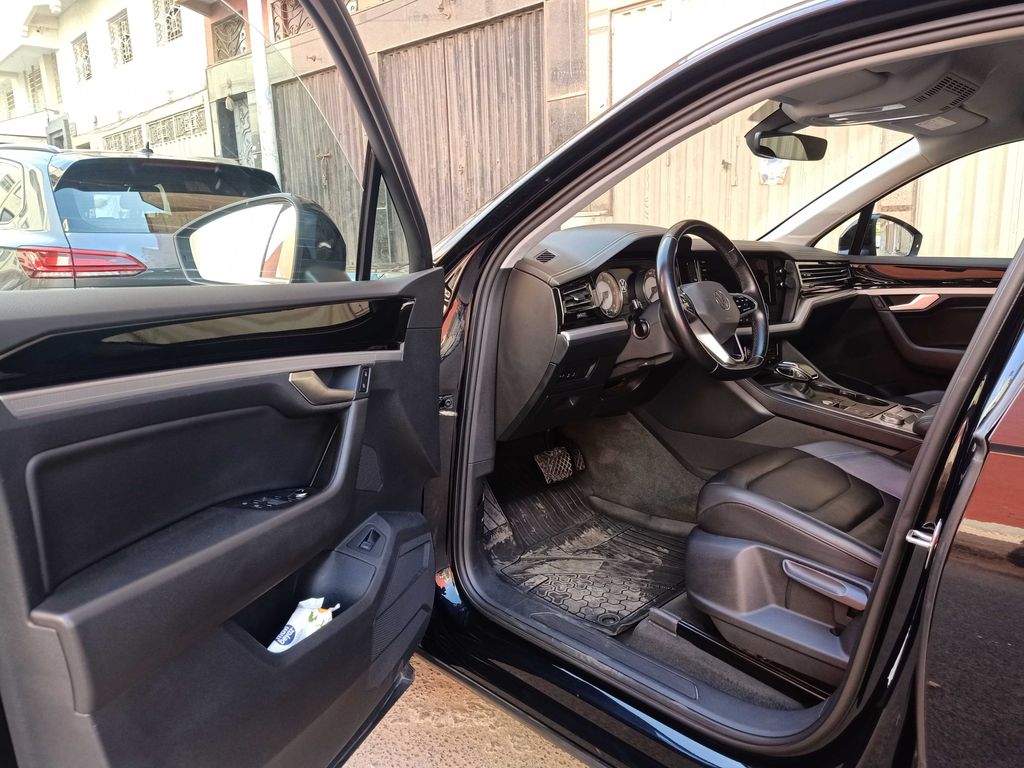VOLKSWAGEN Touareg 2022
