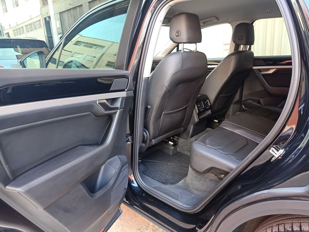 VOLKSWAGEN Touareg 2022