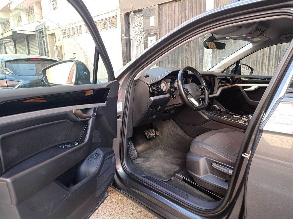 VOLKSWAGEN Touareg 2023