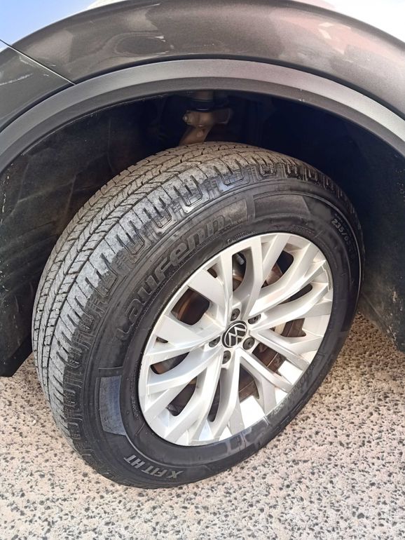 VOLKSWAGEN Touareg 2023
