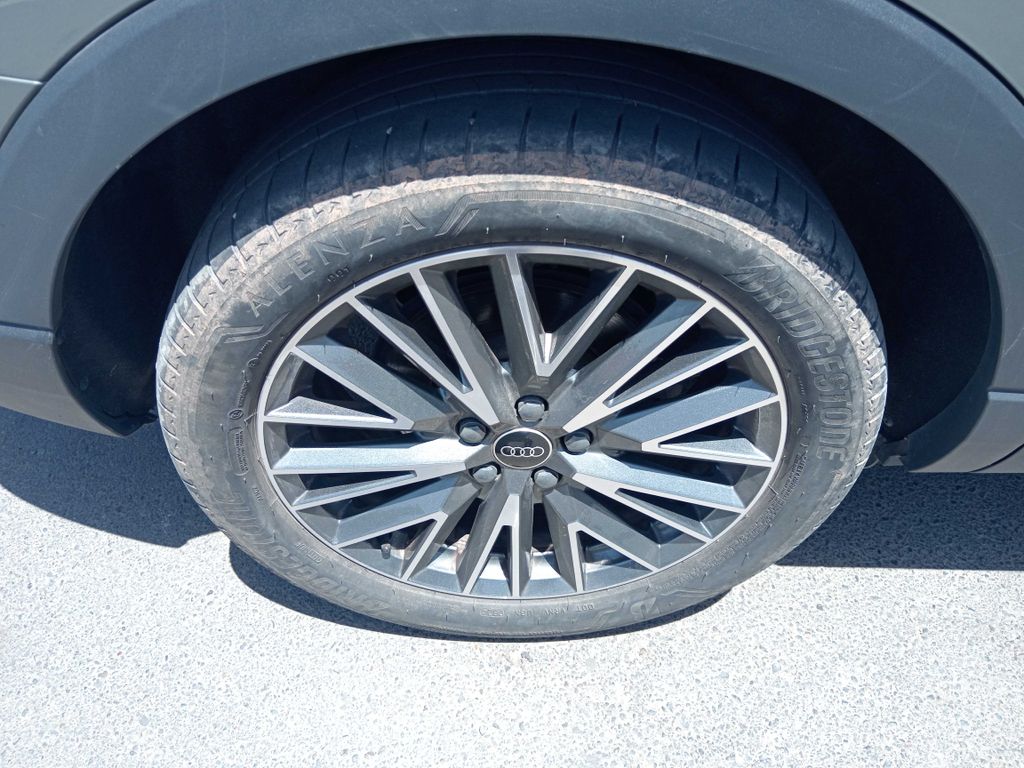 AUDI Q3 2024