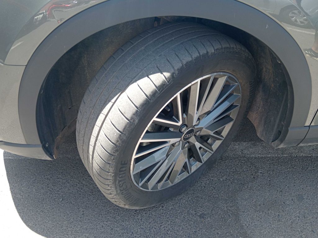 AUDI Q3 2024