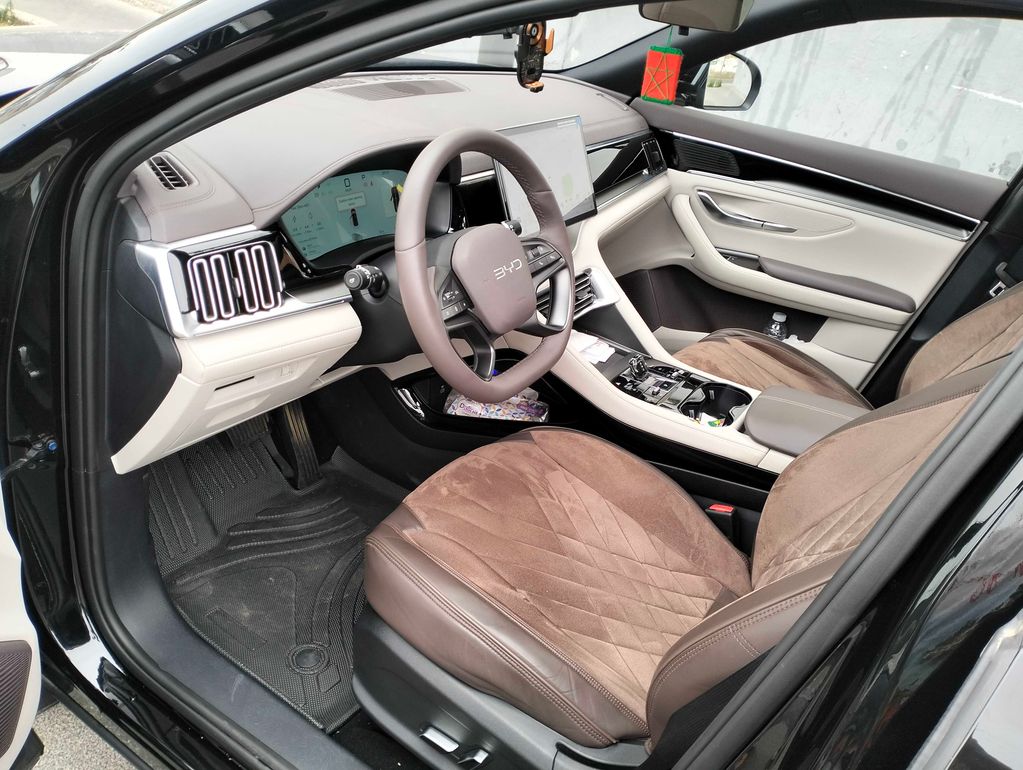 BYD Song Plus DM-i 2025