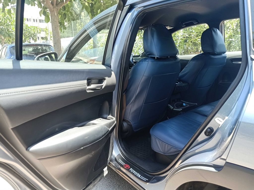 TOYOTA COROLLA CROSS 2025
