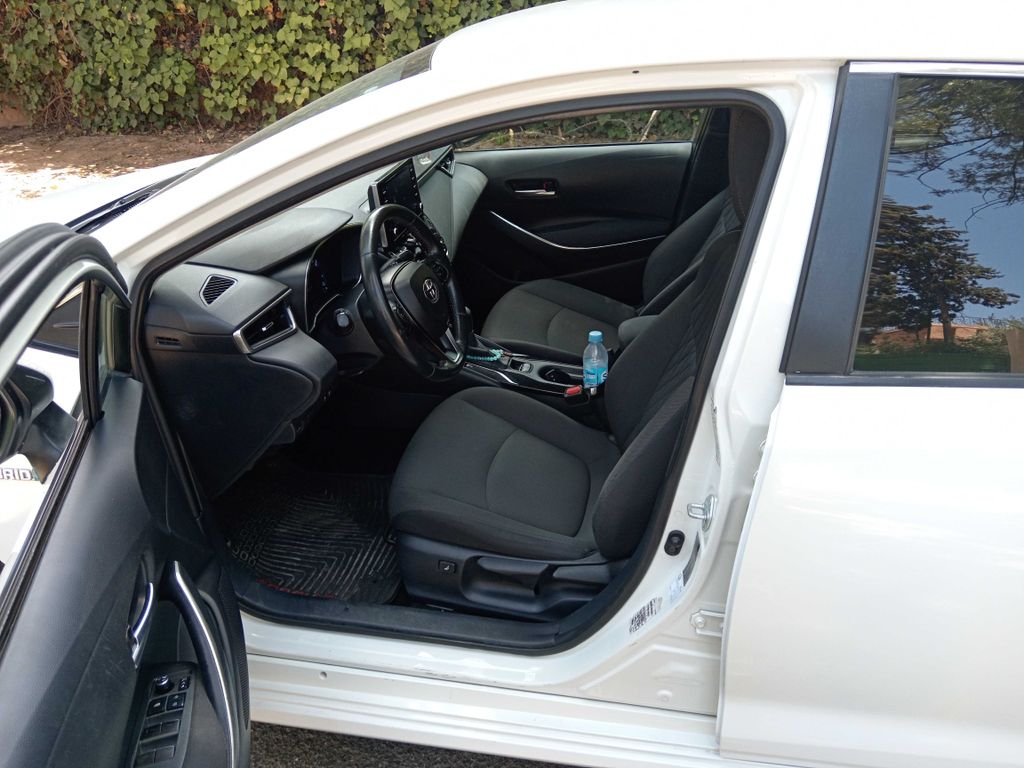 TOYOTA Corolla Prestige 2021