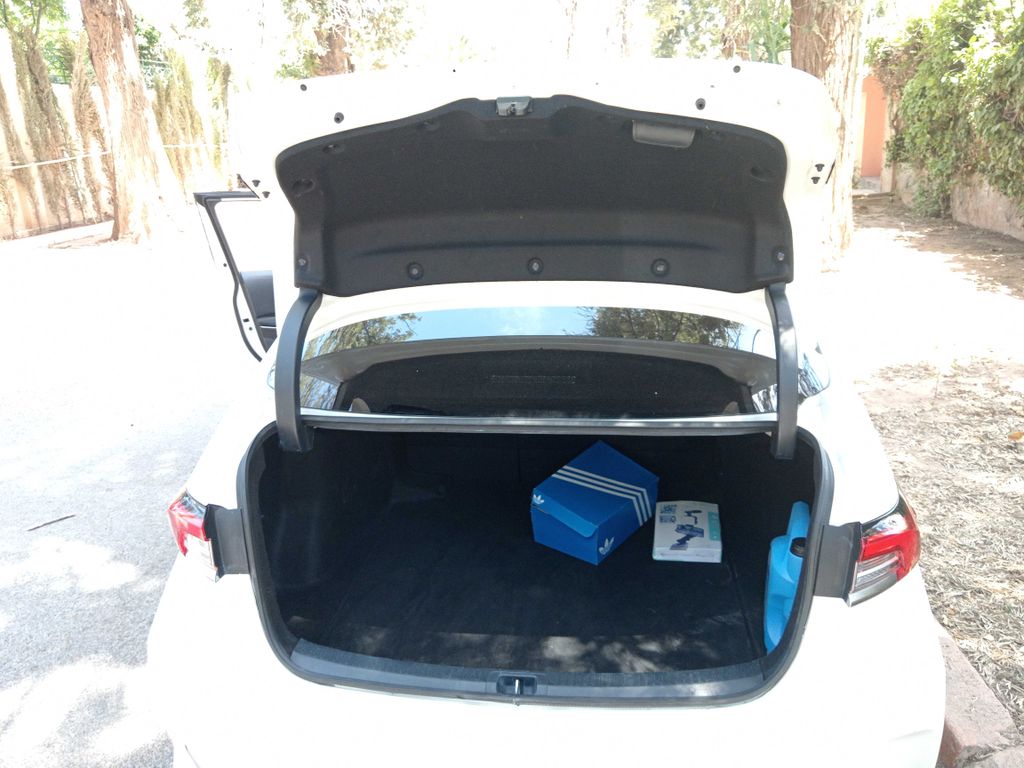 TOYOTA Corolla Prestige 2021