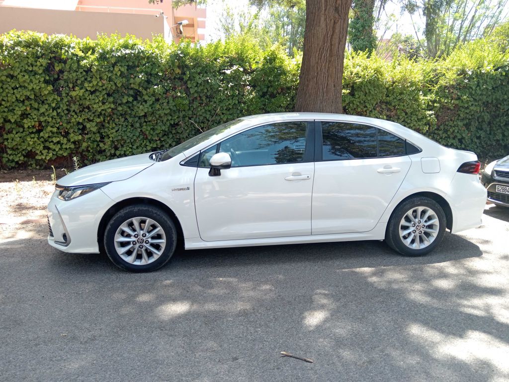 TOYOTA Corolla Prestige 2021