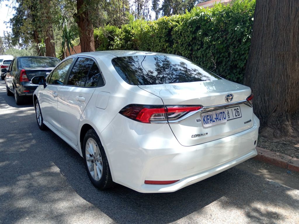 TOYOTA Corolla Prestige 2021