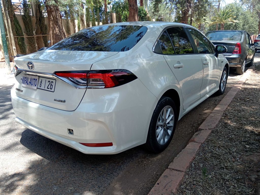 TOYOTA Corolla Prestige 2021
